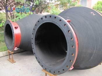 Nagy átmérőjű önálló úszó tömlő